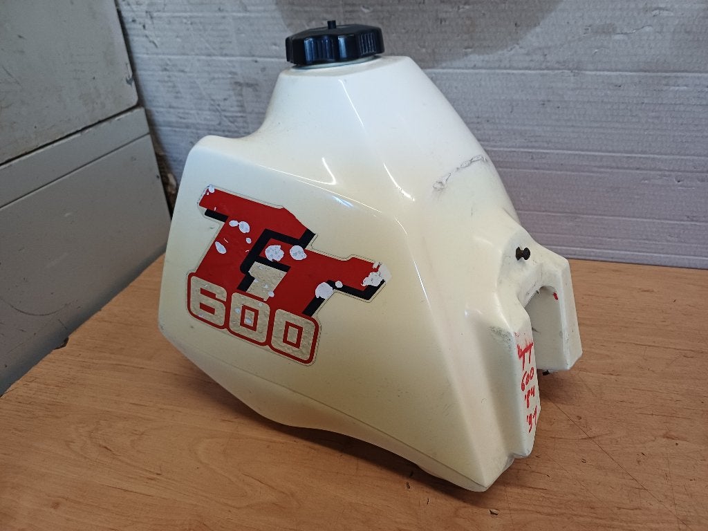 yamaha tt 600 model '84-'91 benzinetank, Motos, Enlèvement ou Envoi, Utilisé