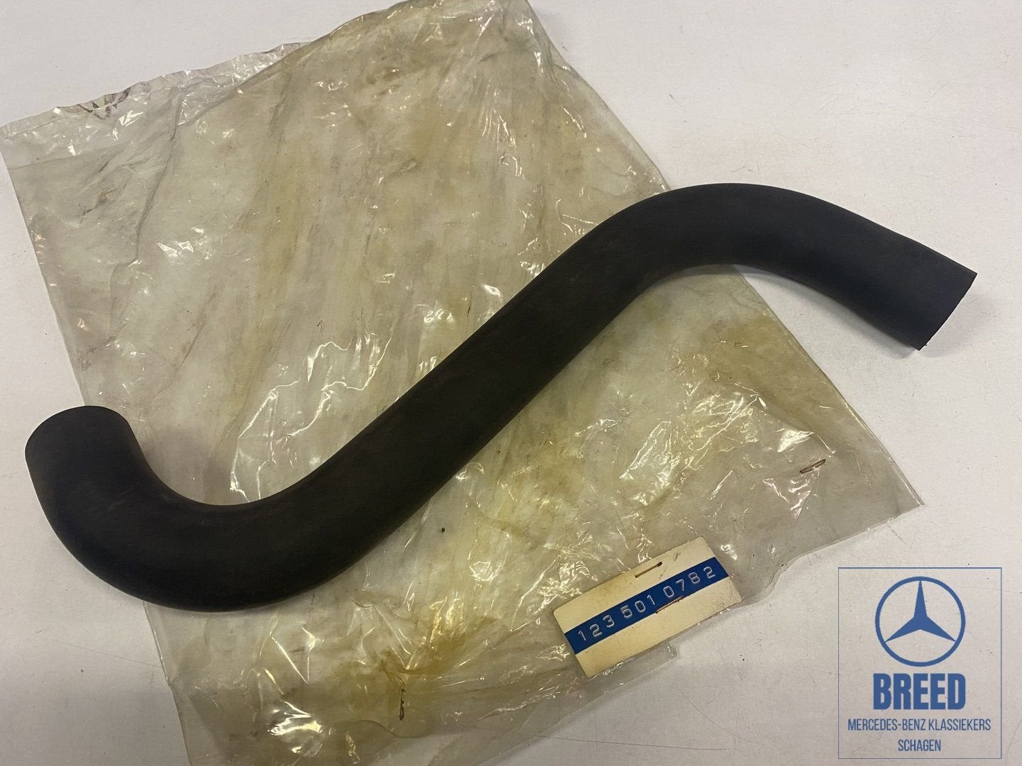NOS radiateurslang boven voor Mercedes-Benz W123 250 250T, Neuf, -, -, Enlèvement ou Envoi