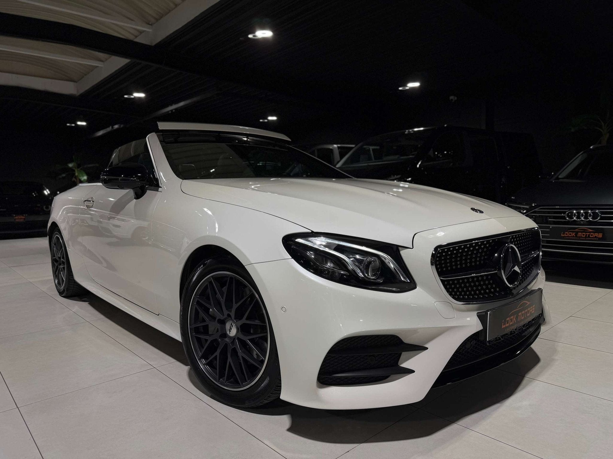 Mercedes-Benz E-Klasse 200 CABRIOLET 170CV PACK AMG COCKPIT, Auto's, Automaat, 4 zetels, Gebruikt, 4 cilinders