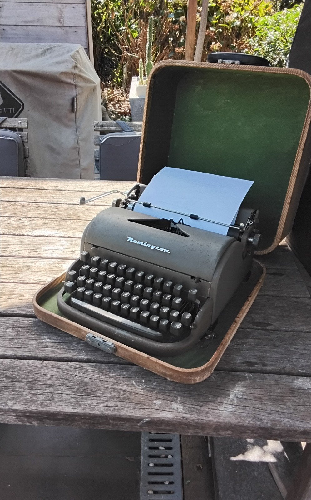 L'écrivain de voyage de Remington AZERTY — vers 1960—1963, Divers, Machines à écrire, Enlèvement, Utilisé