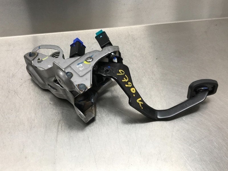 PEDALE D'EMBRAYAGE ABS Honda Jazz (GK / GP) (01-2015/-), Utilisé, Honda