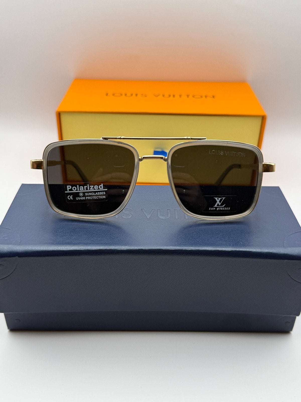 Lunettes de soleil LVV 40 euros 3 pour 100 euros, Bijoux, Sacs & Beauté, Lunettes de Soleil & Lunettes | Hommes, Neuf, Lunettes de soleil