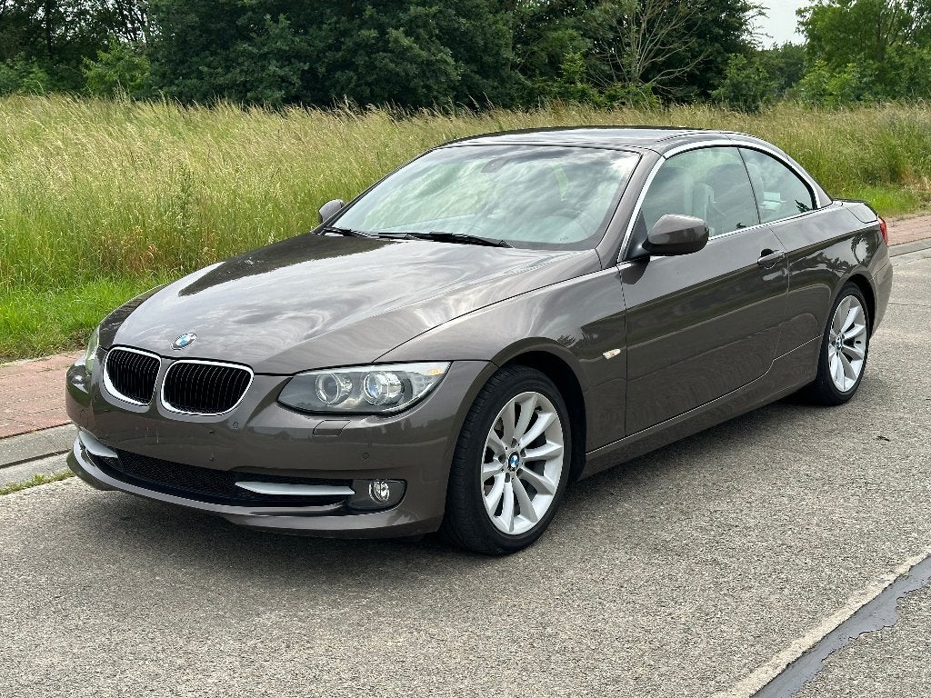 BMW 320d 163cv LCI Cabrio GPS Leder Euro 5 Velgen Xenon, Auto's, Achterwielaandrijving, 1995 cc, 4 cilinders, Bedrijf