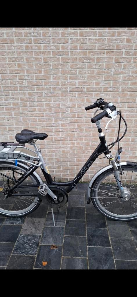 Goede elektrische fiets + oplader + fietstas, Fietsen en Brommers, Ophalen