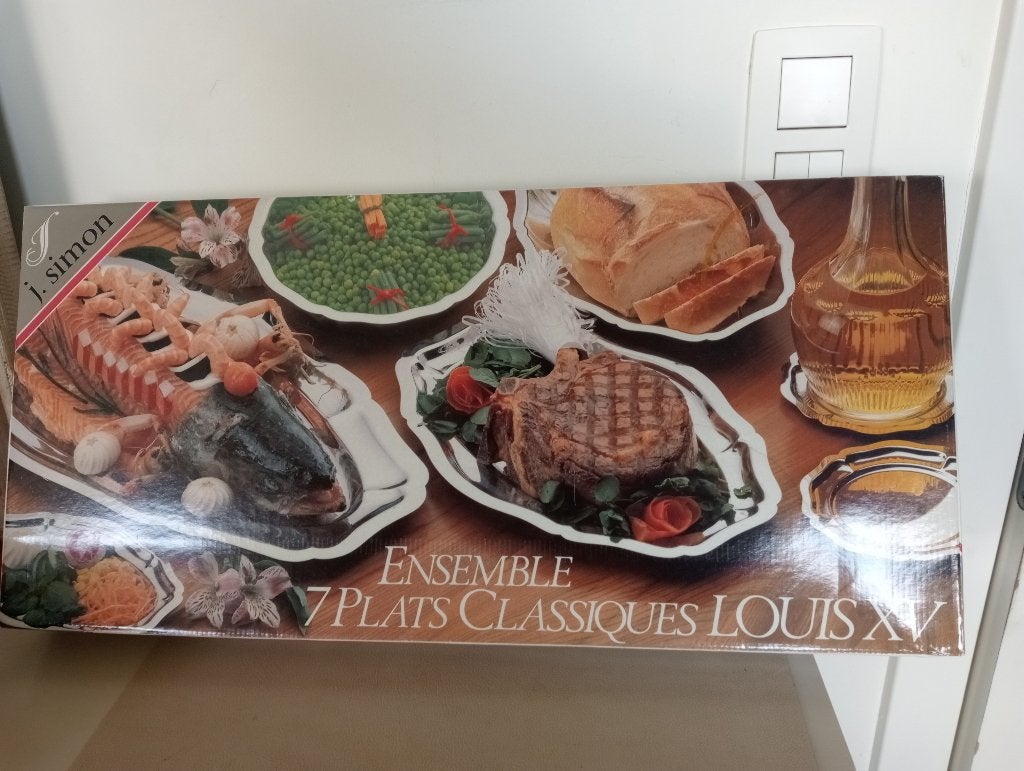 Ensemble 7 assiettes de service de style Louis XV J. Simon, Maison & Meubles, Neuf, Enlèvement ou Envoi, Plateau, Vintage