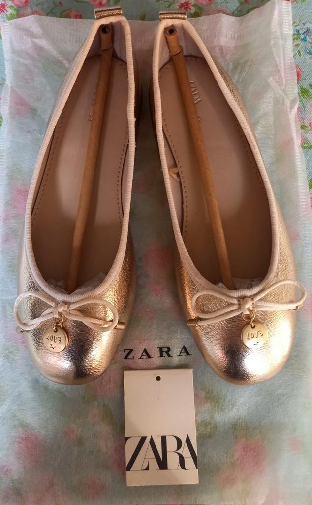 Goudkleurige ballerina's maat 34, Kinderen en Baby's, Meisje, Schoenen, Ophalen of Verzenden, Zo goed als nieuw