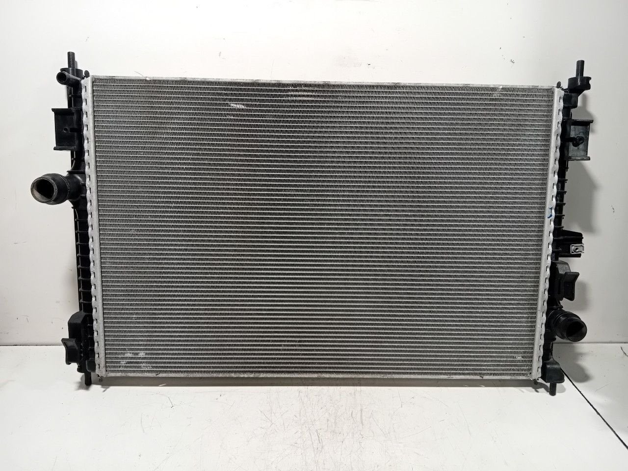 Radiateur Peugeot 3008, Onderdelen@venauto.nl, Van der Ven Autorecycling B.V., Gebruikt, Ettenseweg 76, 4706 PB Roosendaal, The Netherlands