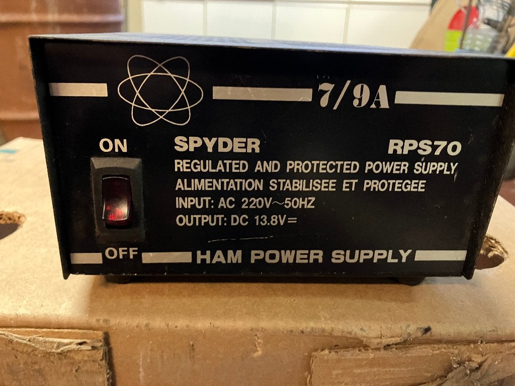 Alimentation stabilisée 13,8 V - 5 à 7 A, Enlèvement, Utilisé
