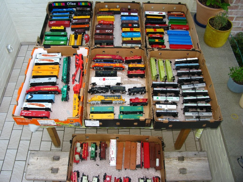 HO : Groot lot USA : 8x loks + 118x wagons, Ophalen, Gelijkstroom, Analoog, Gebruikt