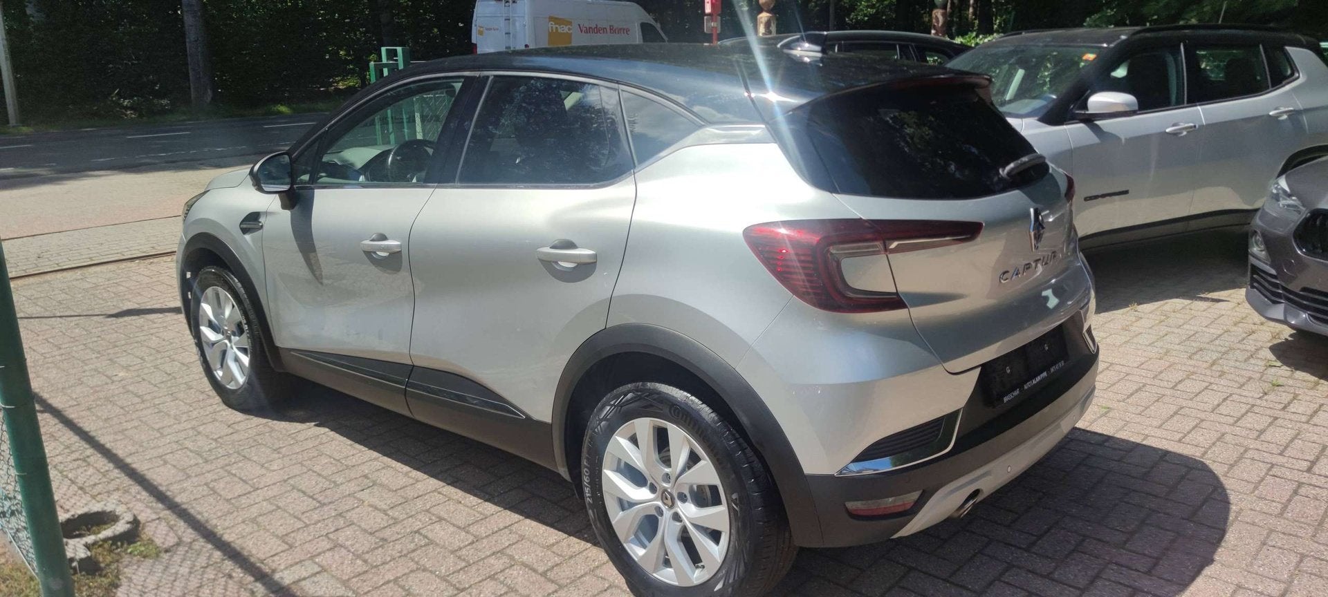 Renault Captur Captur 1.0 TCe Intens ! NIEUWSTAAT !, Autos, Renault, Système audio, Argent ou Gris, Achat, Euro 6