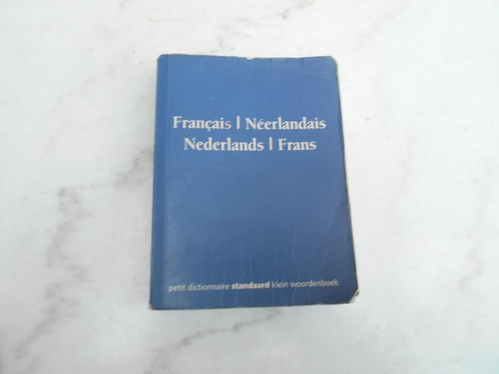 petit dictionnaire français neerlandais /neerlandais frança, Livres, Dictionnaires, Enlèvement ou Envoi, Utilisé, Français