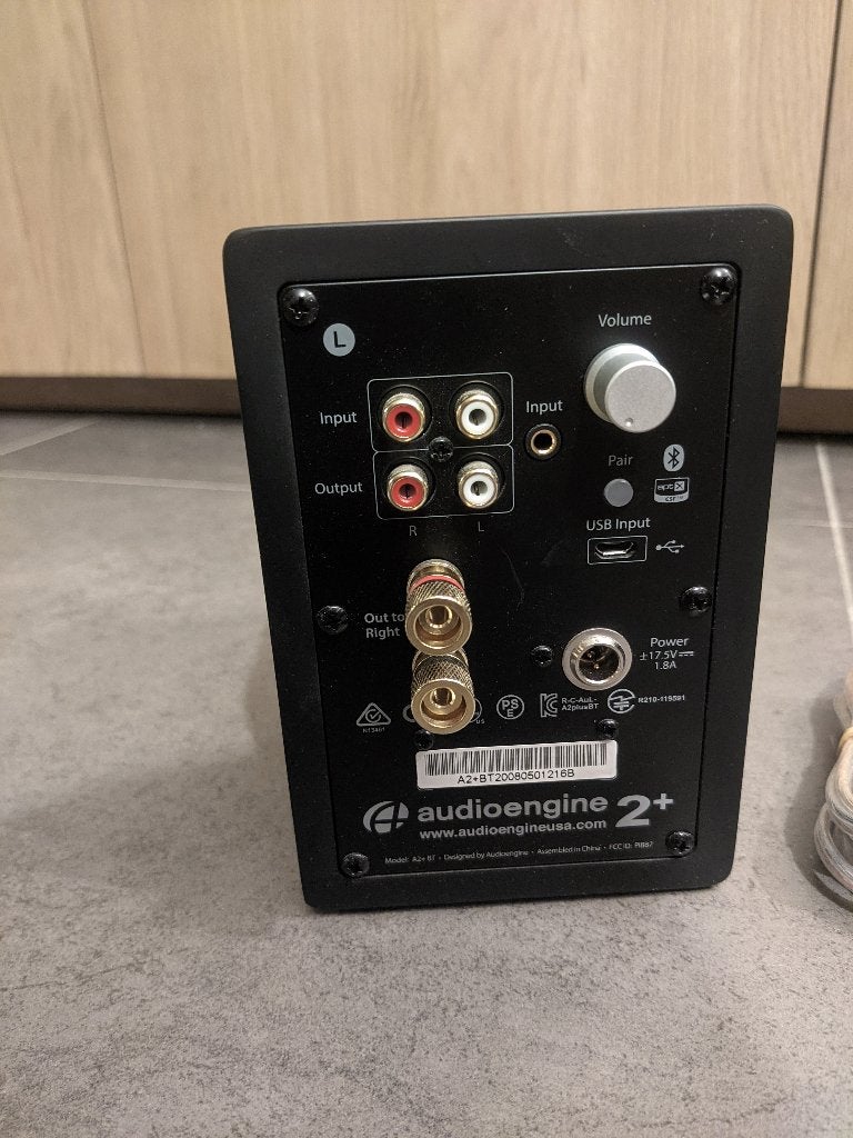 Audioengine A2 (A2+) actieve speakers, Enlèvement ou Envoi, 60 à 120 watts, Utilisé, Entrée AUX