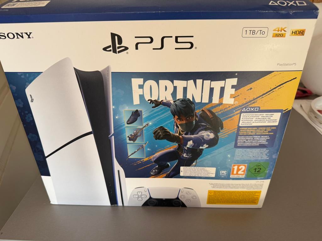 PlayStation 5 (PS5) + Fortnite Bundle – 1TB, Games en Spelcomputers, Spelcomputers | Sony PlayStation 5, Ophalen, Zo goed als nieuw