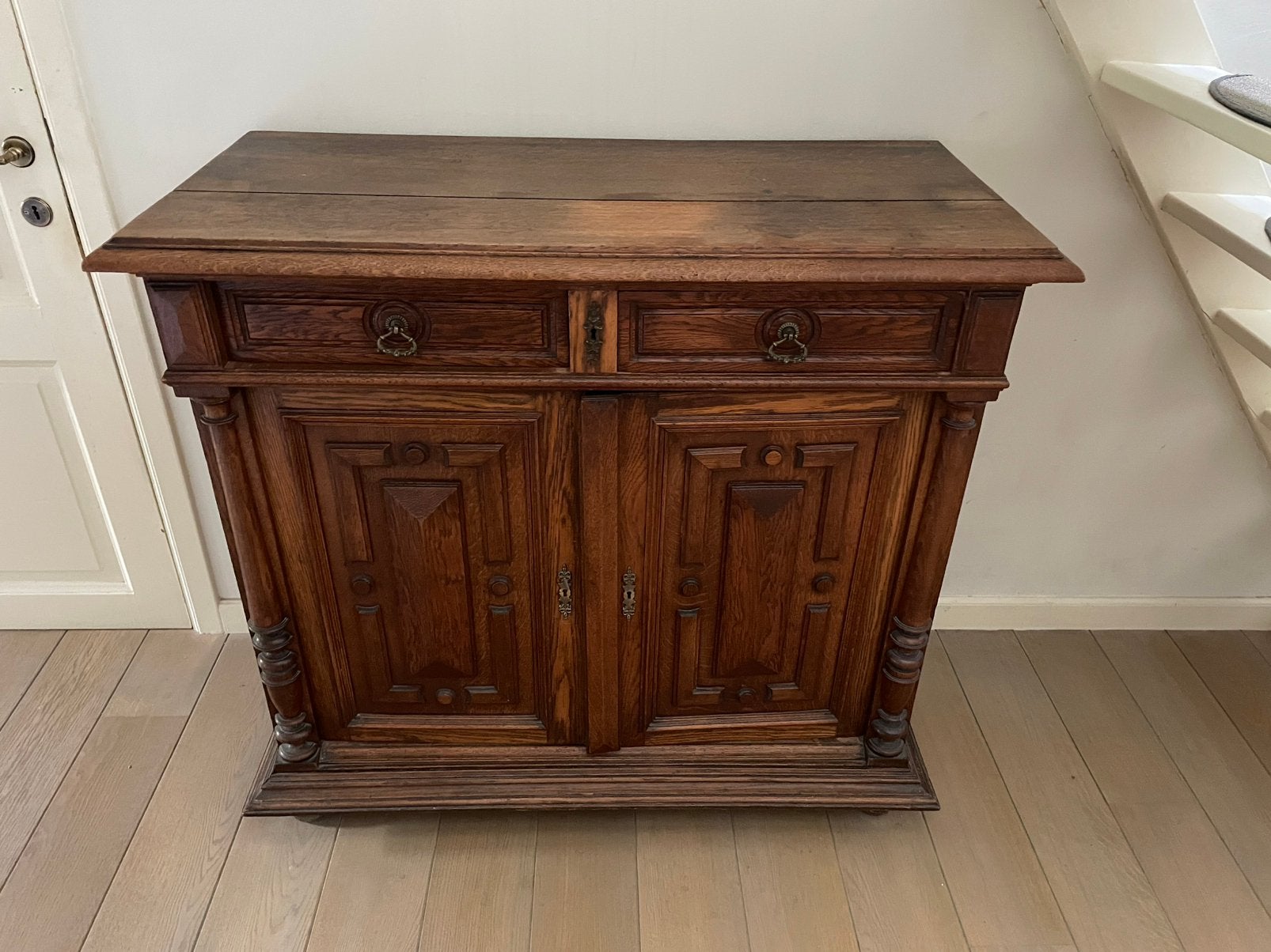 Klassieke houten buffetkast, Huis en Inrichting, Ophalen, Klassiek, Zo goed als nieuw, 50 tot 75 cm