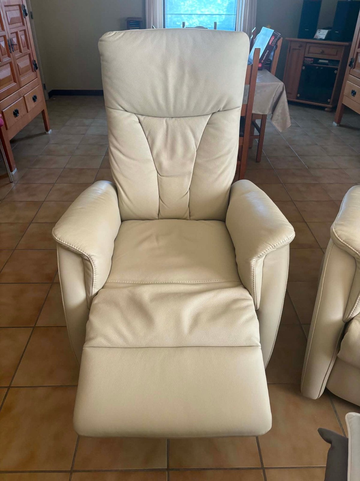 Volledige elektrische en leren sta-op-relaxzetel, 100 à 125 cm, Comme neuf, Enlèvement, Cuir