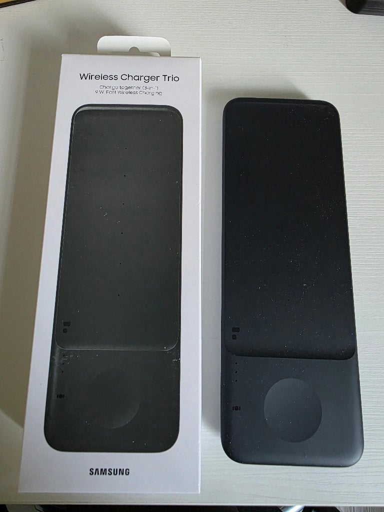 Wireless Trio Pad Fast Charger - Samsung | draadloos laden, Samsung, Draadloze oplader, Zo goed als nieuw, Universeel