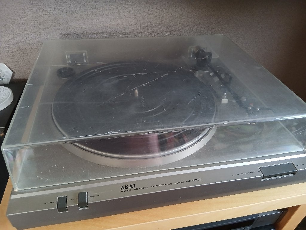 Akai vintage draaitafel + versterker + 2 baffles + radio, Ophalen, Gebruikt, Platenspeler, Akai