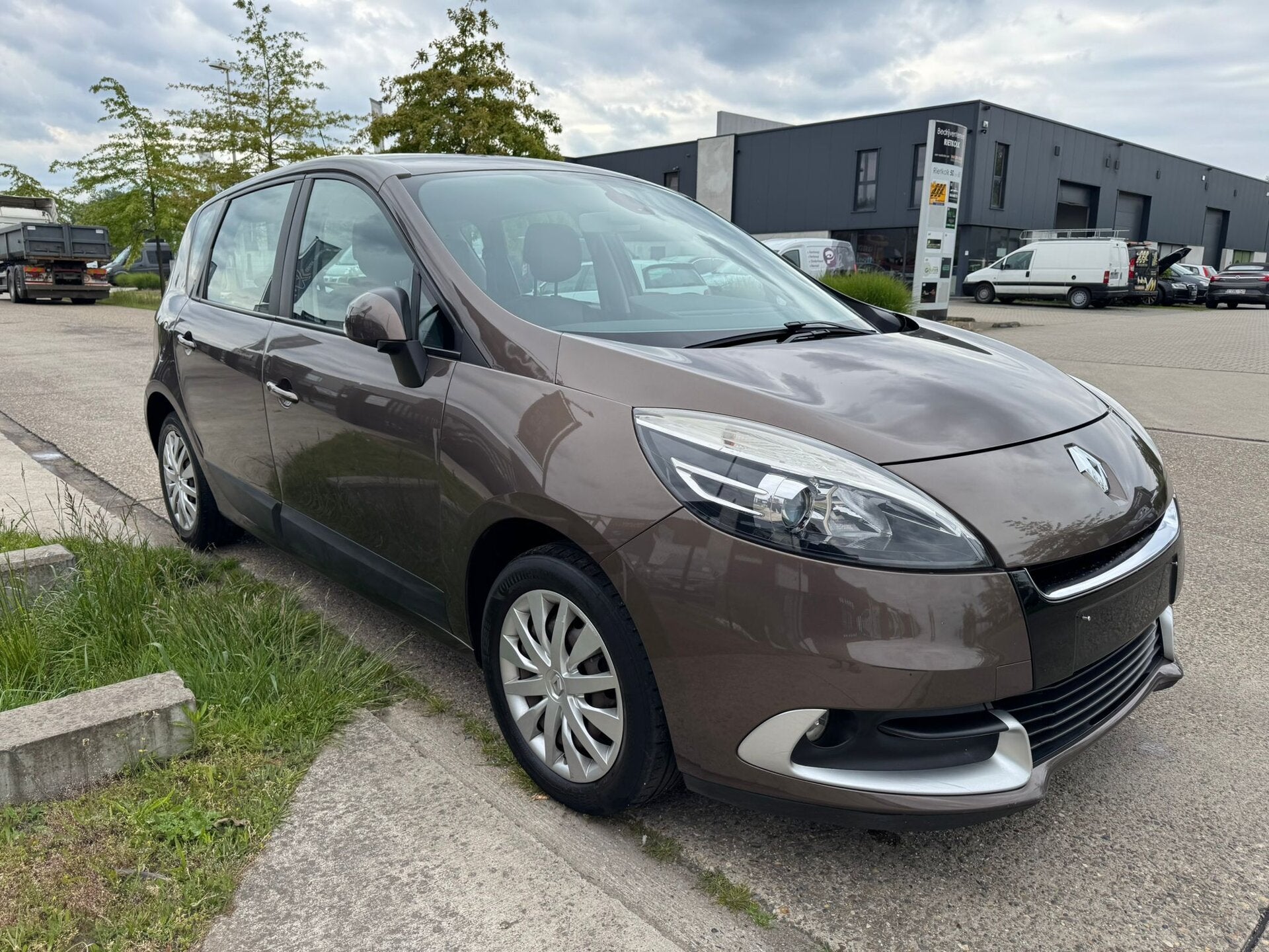 Renault Scenic Scenic 1.5DCi GPS Trekhaak Gekeurd vvk, Autos, Renault, 0 kg, Euro 5, Achat, Entreprise