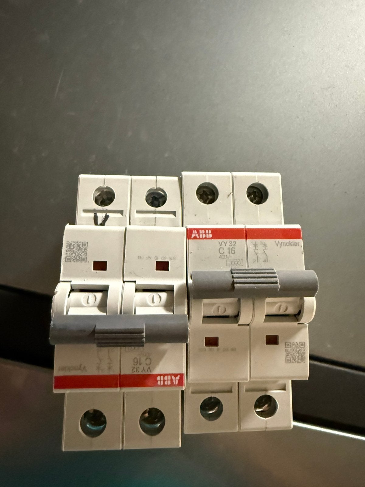 ABB Vynckier automaten C16 – 2-polig – nieuw, Ophalen, Zo goed als nieuw, ABB