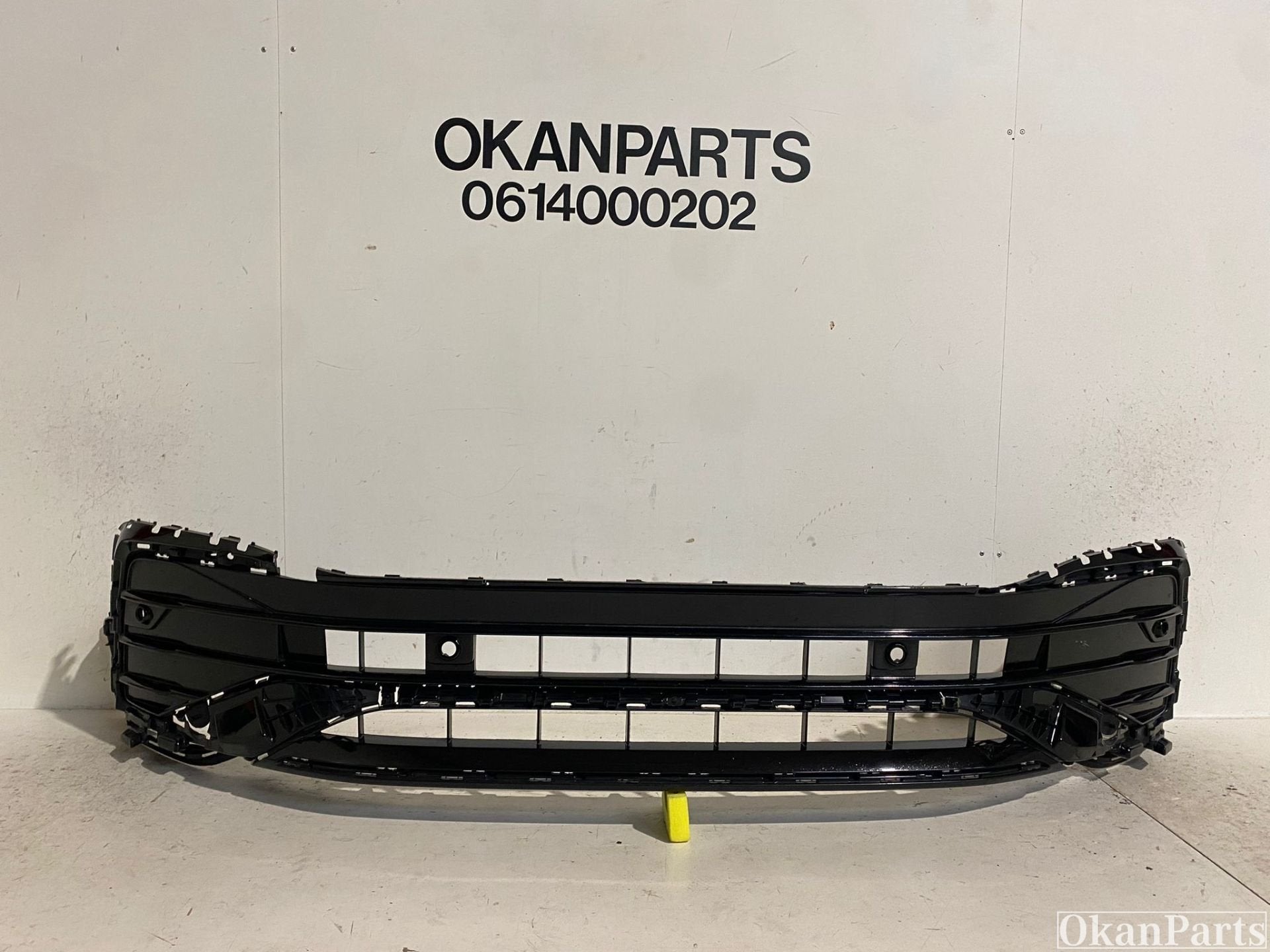 Calandre inf rieure Volkswagen Tiguan R-Line restyl e 5NA853, Info@fabrikant.eu, Fabrikant BV, Fabrikantstraat 1
1000 AA  Amsterdam, NL