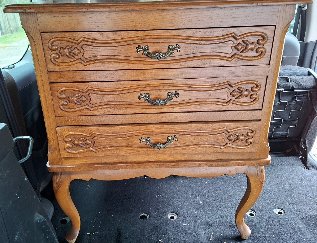 Interesse in een oud meubel met 3 schuiven, Antiek en Kunst, Ophalen