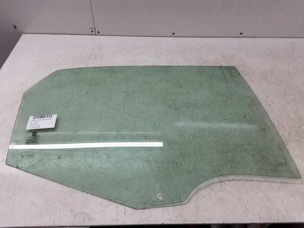 VITRE ARRIERE DROITE Fiat 500L (199) (01-2012/05-2018), FCA Germany GmbH, IPC D1-09 Bahnhofsplatz
65423  Rüsselsheim am Main, DE