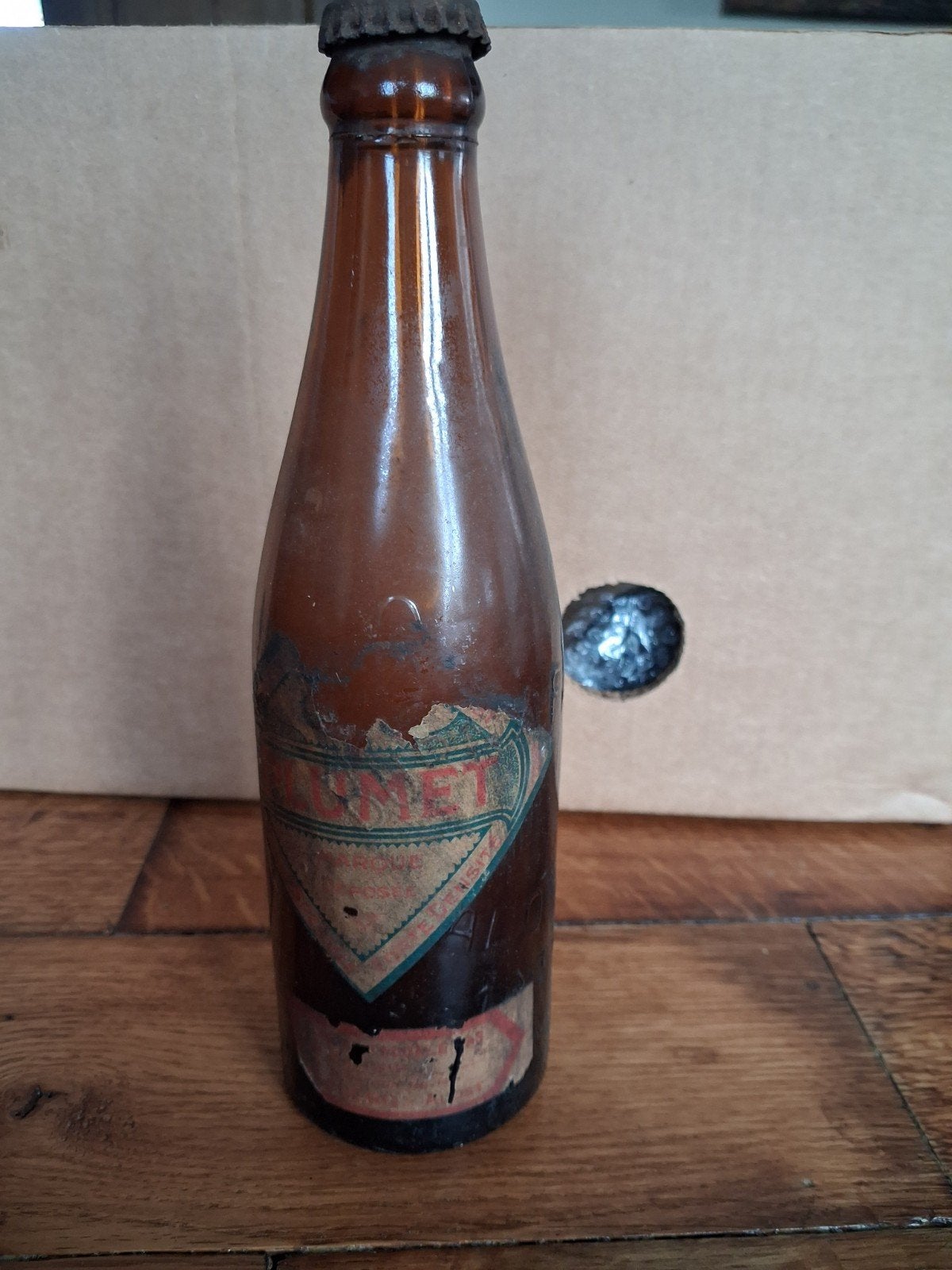 libère presque une bouteille 1936, Enlèvement ou Envoi