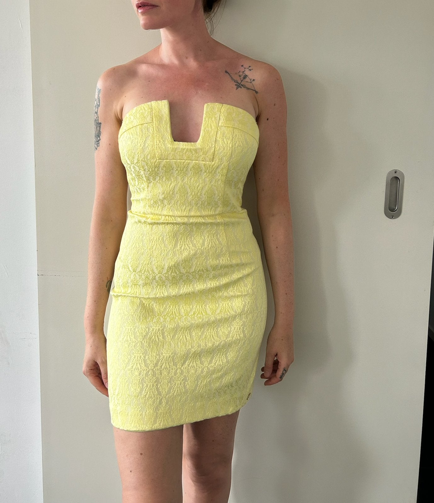 Robe d'été jaune citron Josh V Floryn taille S, Comme neuf, Jaune, Enlèvement ou Envoi, Au-dessus du genou