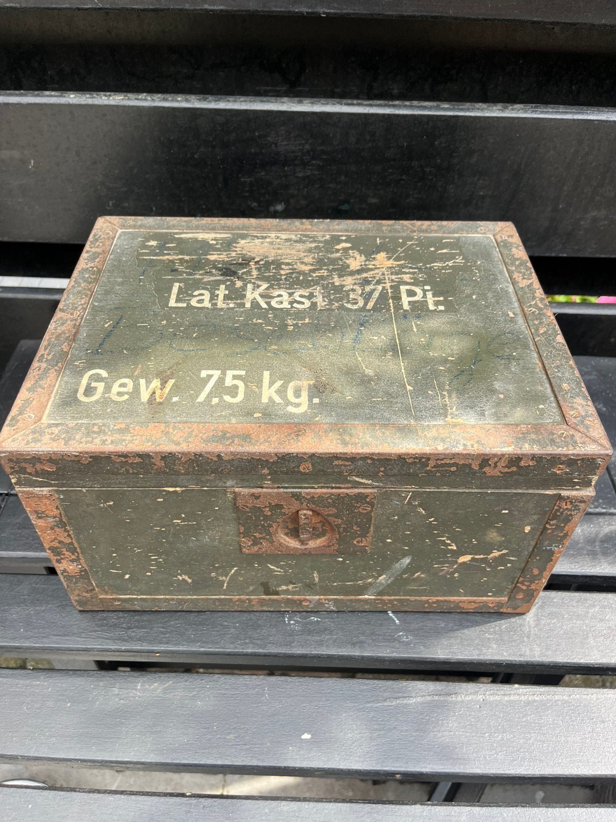 L, Enlèvement ou Envoi, Armée de terre, Caisse ou Géocache