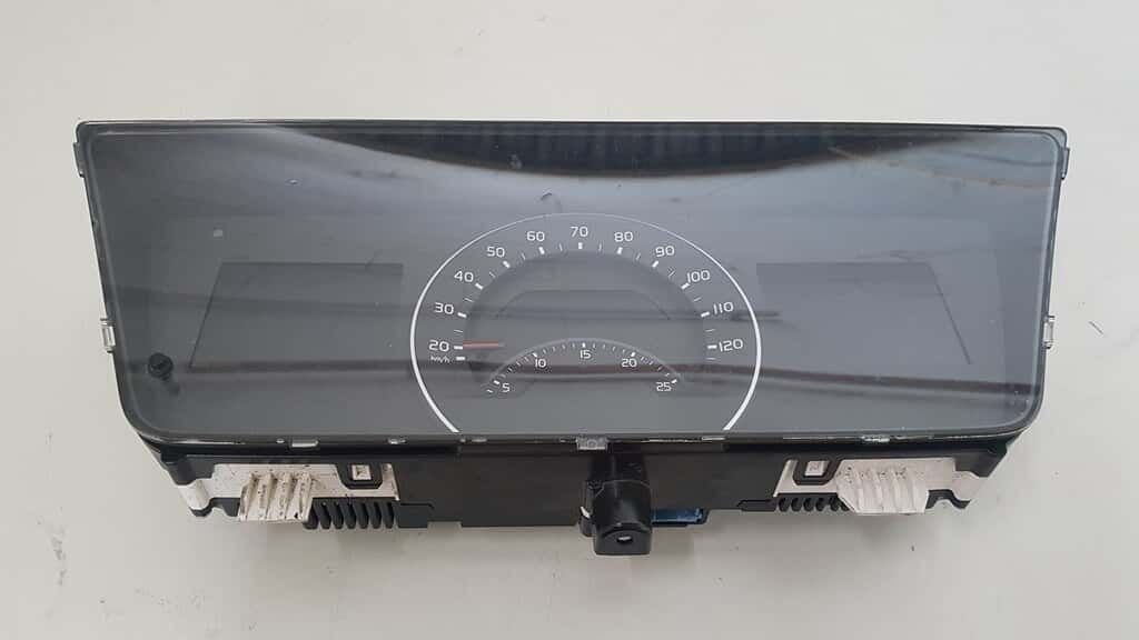 VOLVO FH4-FM4 COMBI PANEL  + DEPOSIT 150,-EUR 22038170U, -, Tableau de bord & Interrupteurs, -, -