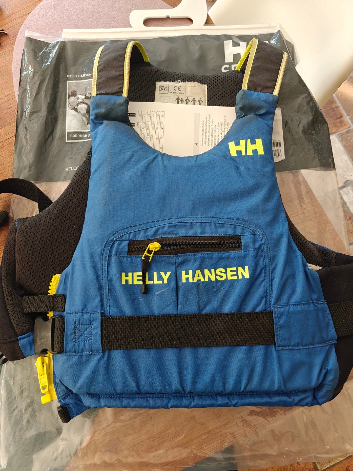Zwemvest Helly Hansen small, Watersport en Boten, Watersportkleding, Gebruikt, Kind, Helly Hansen, Ophalen of Verzenden