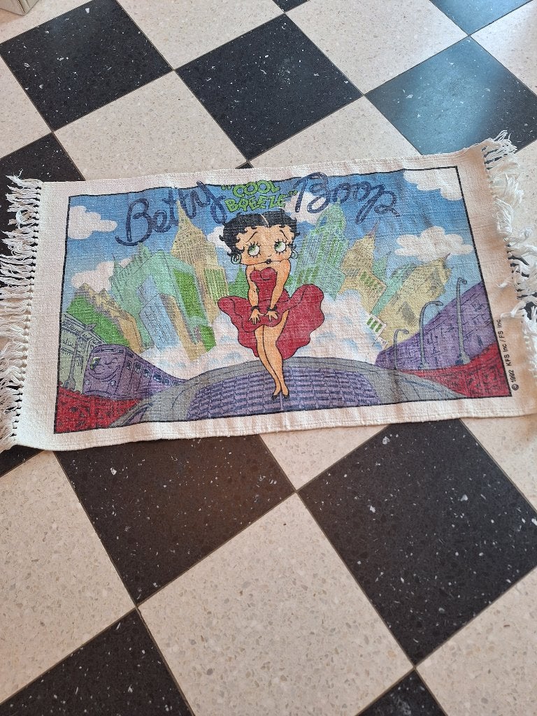 Betty Boop Breeze vloerkleed uit de collectie 1992., Ophalen of Verzenden, Nieuw, Mens