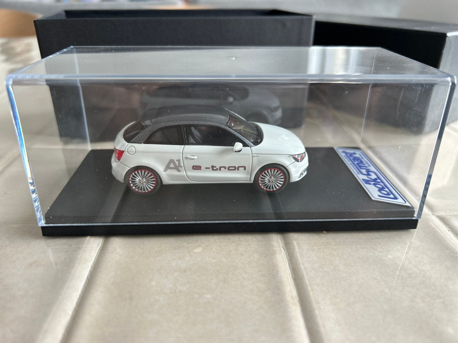 Audi e-tron miniature, Enlèvement ou Envoi, Comme neuf