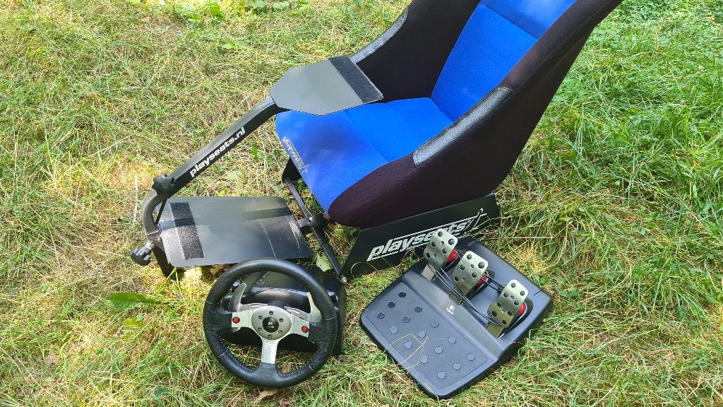 Playseat Evolution + Logitech G25 + 3-Pedaalset TOPSTAAT, Games en Spelcomputers, Racestoel, Zo goed als nieuw, Direct drive, Logitech