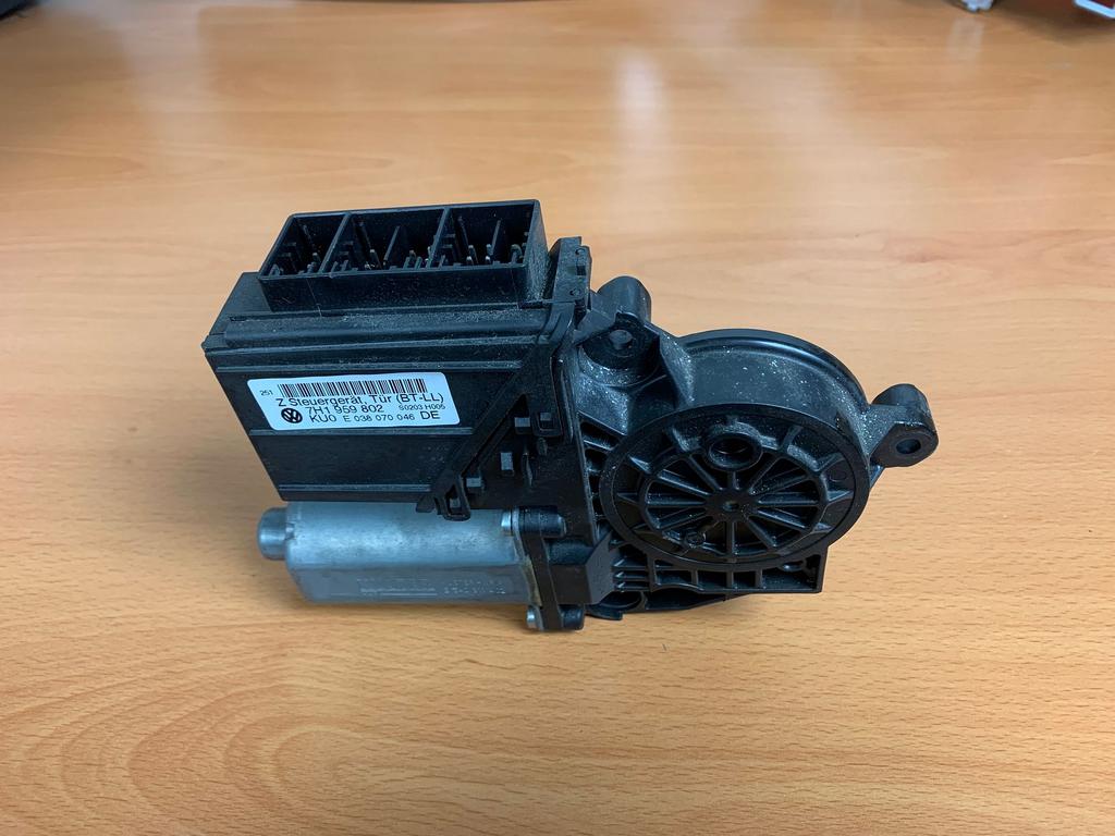 raammotor Rechts vw transporter T5 7H1959802 2004 tot 2010, Auto-onderdelen, Gebruikt, -, Volkswagen, -