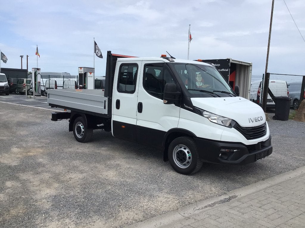 iveco daily dubbel/cabine laadbak 30hdi automaat 2025, Auto's, Automaat, 4 deurs, 4 cilinders, Iveco