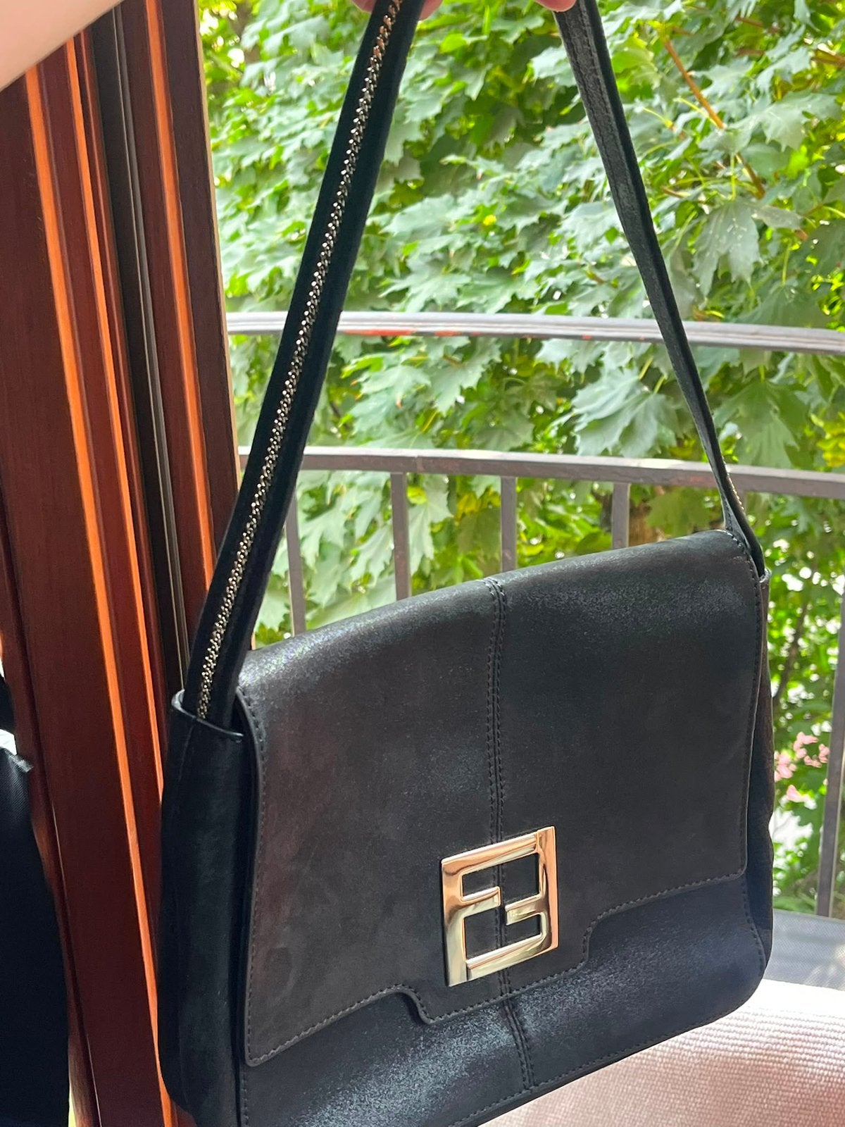 Sac Fendi Mamma Baguette en suede, Enlèvement ou Envoi, Utilisé, Noir, Sac à main
