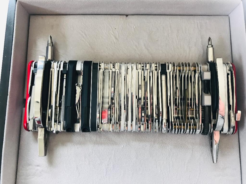 Wenger Giant Swiss Army Knife 16999 Rare Multitool Elite BIG, Verzenden, Zo goed als nieuw