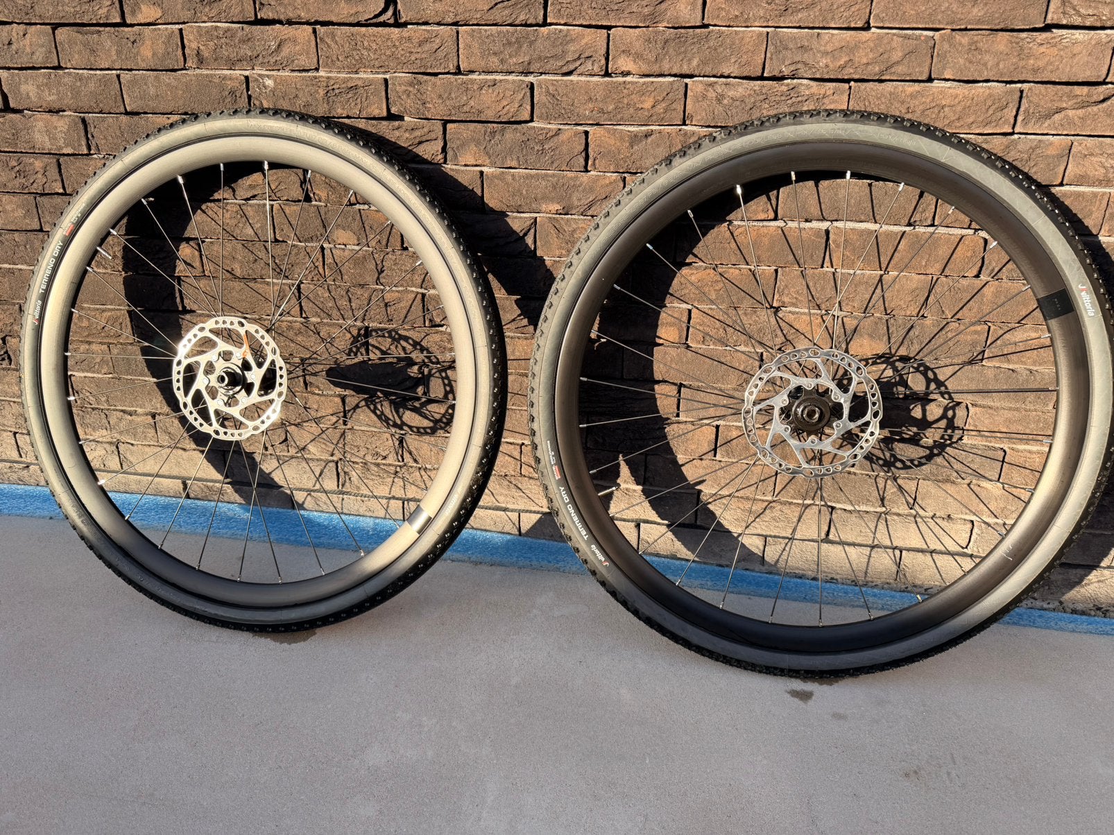 Wielset gravel, Ophalen, Zo goed als nieuw, Gravelbike, Aluminium