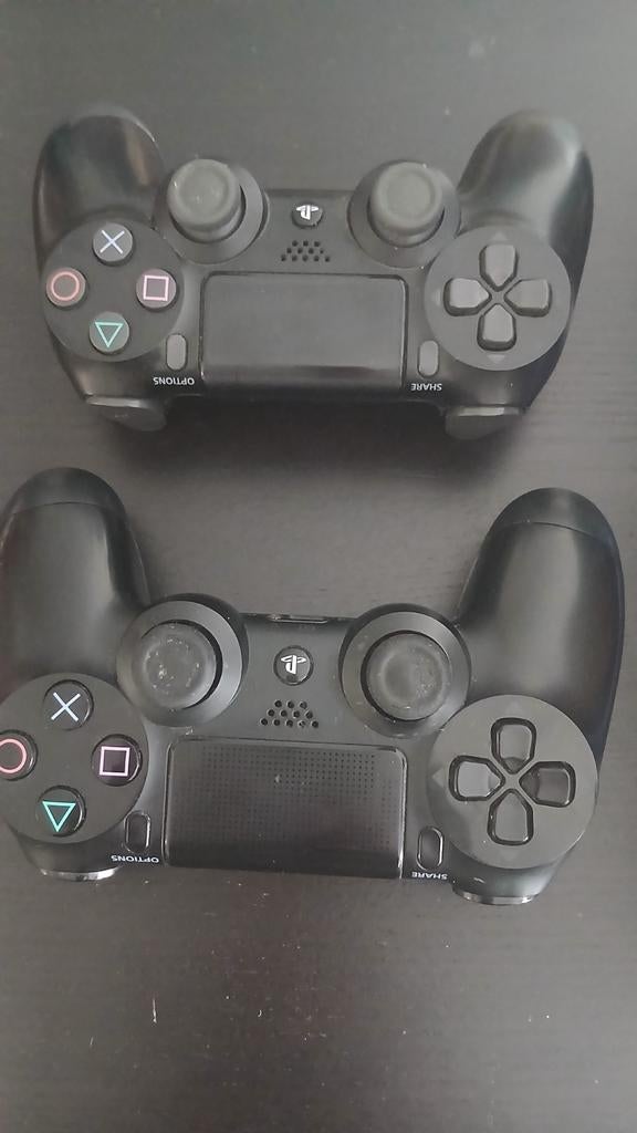 PS4 GAMEPADS 2X (INFO IN BESCHRIJVING!!), Consoles de jeu & Jeux vidéo, Enlèvement ou Envoi, Utilisé