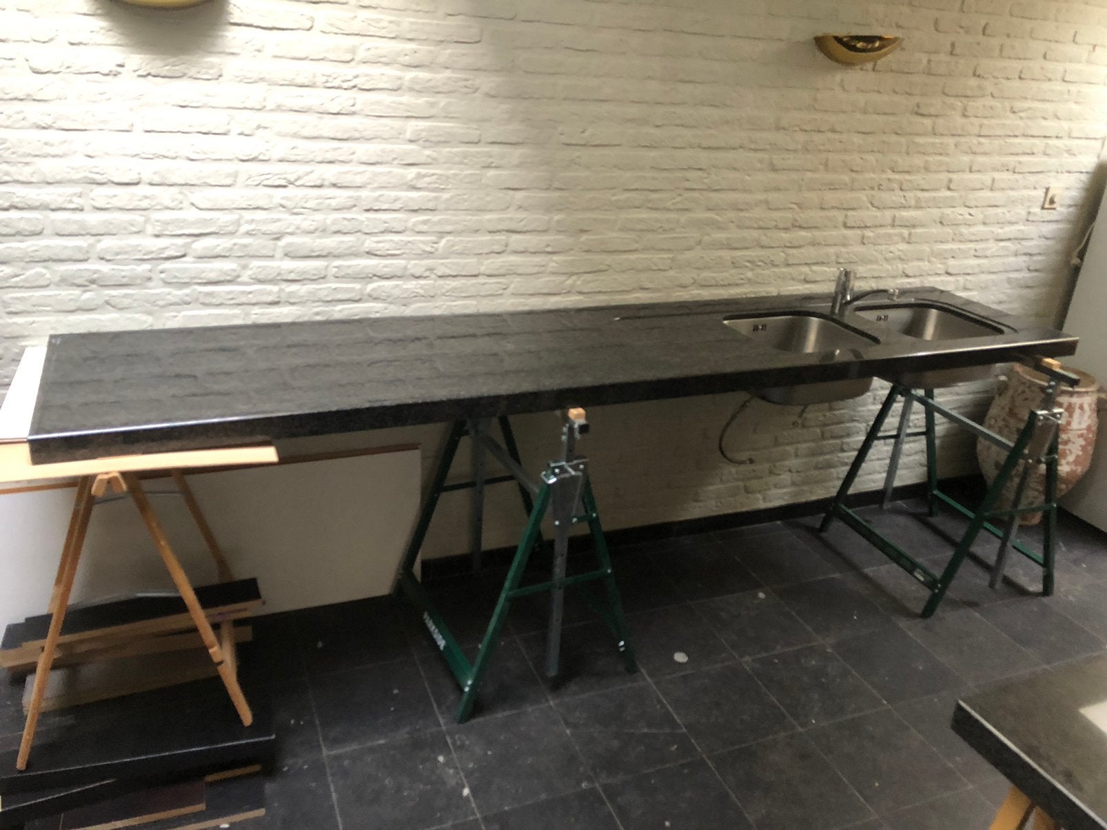 Keukenaanrecht in zwart Graniet, Huis en Inrichting, Ophalen, Grijs