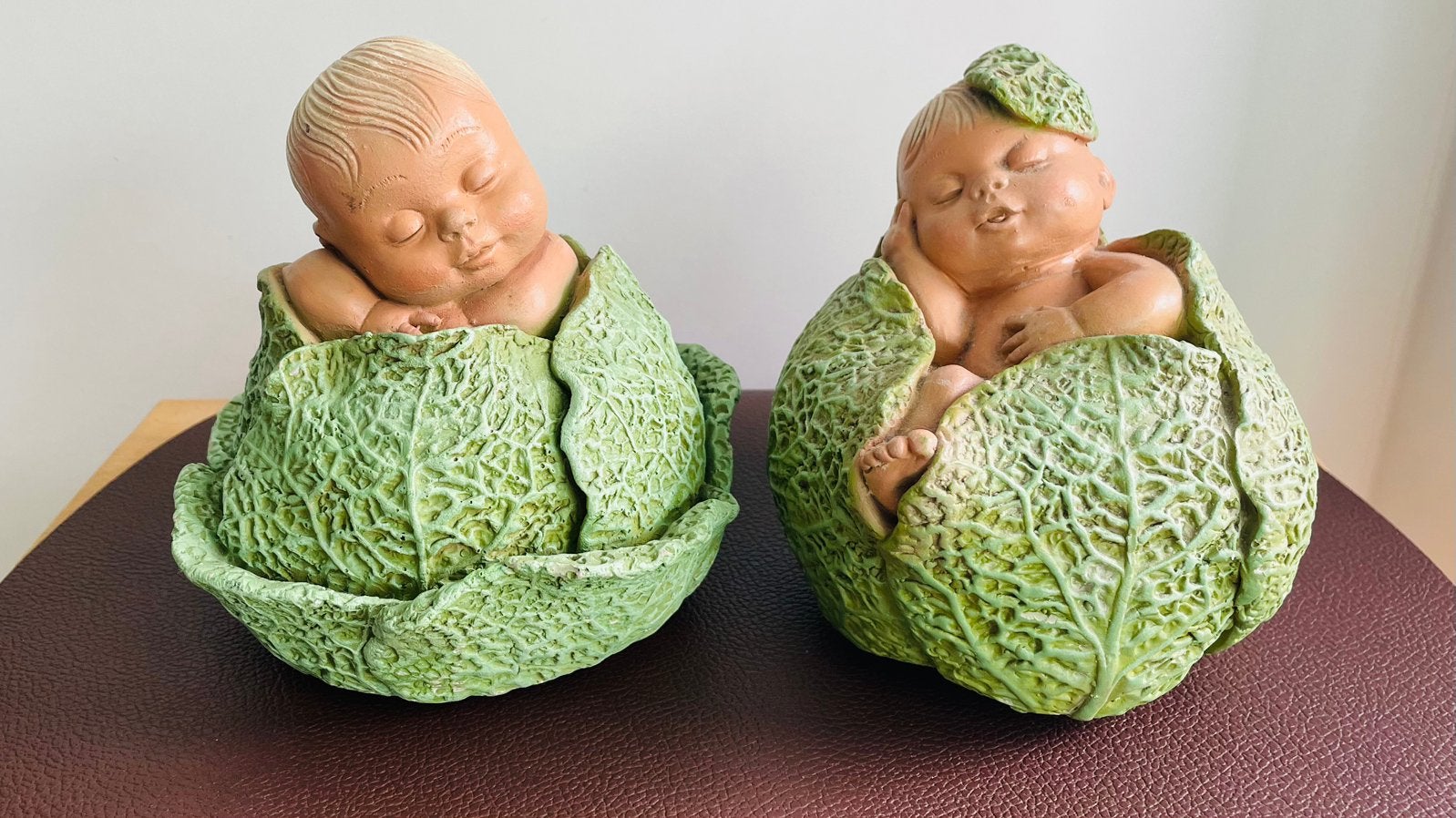 Jongen- & meisjebaby in kool van Perkeo gemerkt 562&563, Ophalen of Verzenden, Zo goed als nieuw
