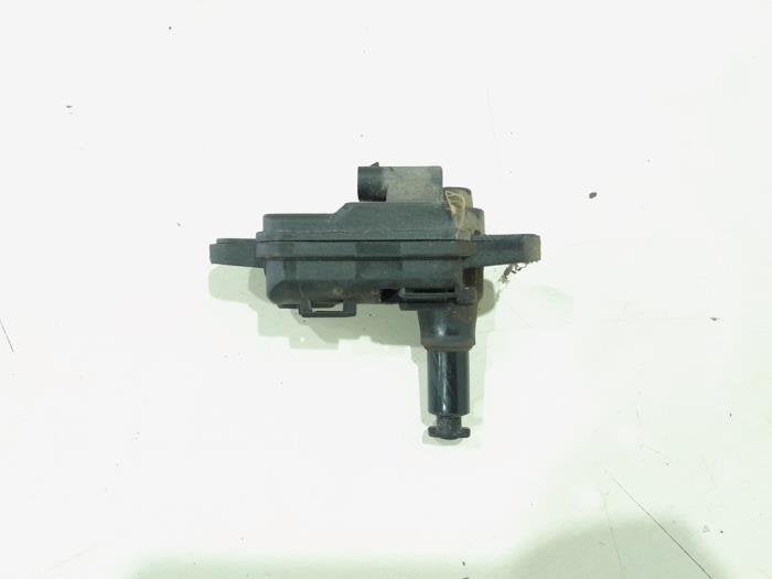 Moteur de verrouillage clapet réservoir d'un Skoda Rapid, -, 3 mois de garantie, Utilisé, Skoda