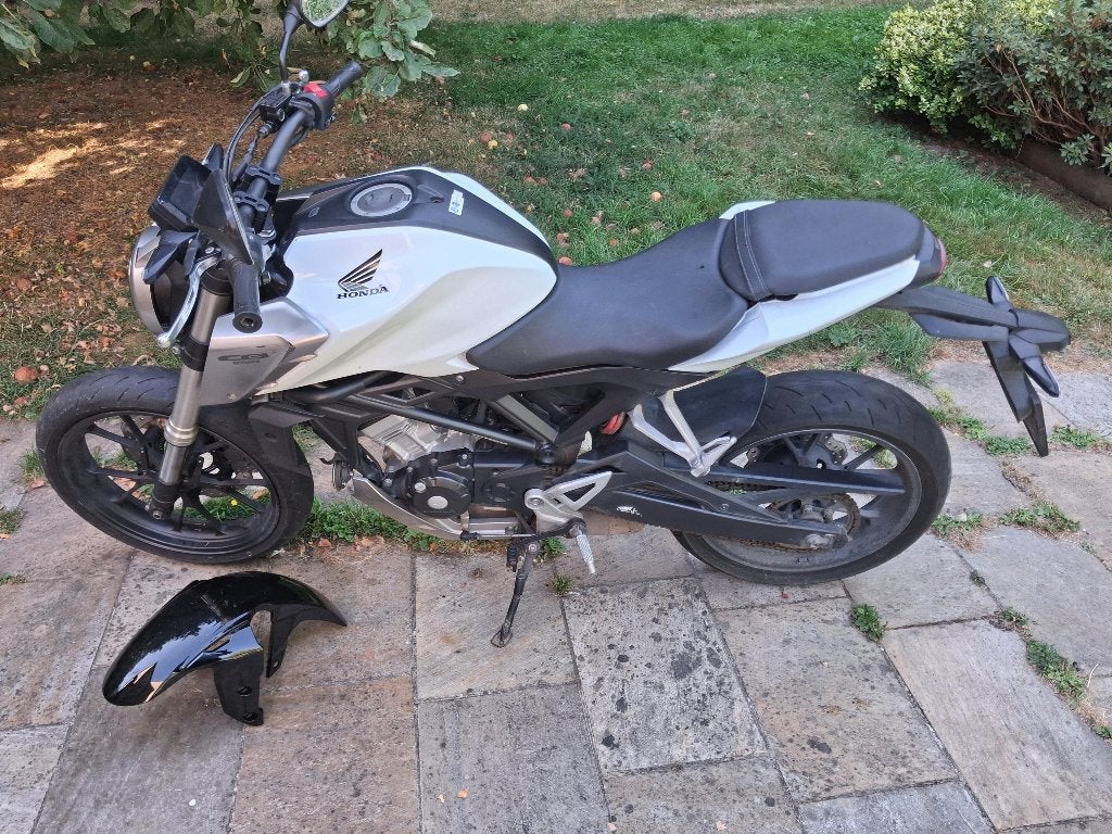 Honda CB125R Occasion, Entreprise, Occasion, Naked bike, 125 cm³