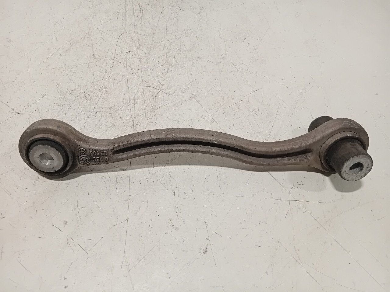 Draagarm rechts achter Mercedes-Benz C-Klasse, Onderdelen@venauto.nl, Van der Ven Autorecycling B.V., Gebruikt, Ettenseweg 76, 4706 PB Roosendaal, The Netherlands