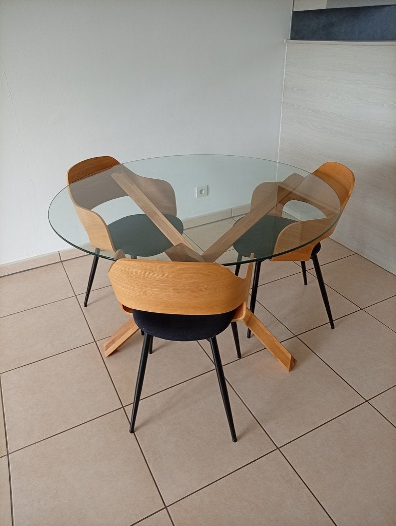 Moderne eettafel en 3 stoelen, Huis en Inrichting, Ophalen, Zo goed als nieuw, Drie personen, Rond