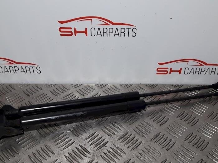 Kit amortisseur gaz hayon d'un Peugeot 208, Autos : Pièces & Accessoires, -, 3 mois de garantie, Utilisé, -