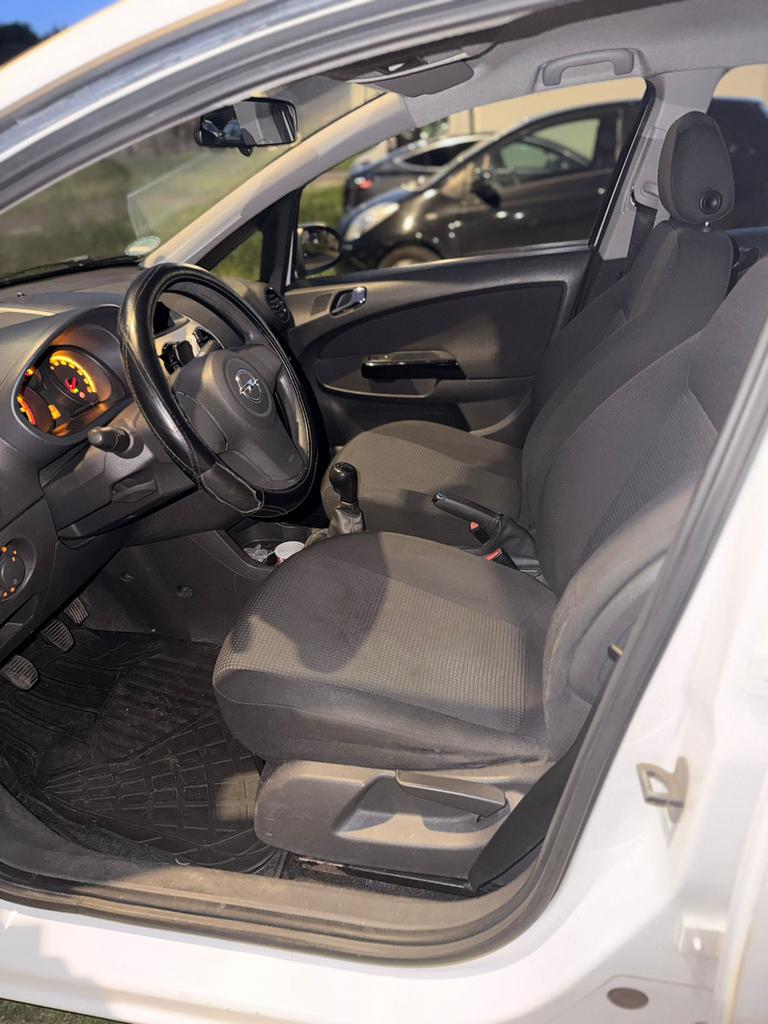 Opel Corsa, Auto's, Opel, Particulier, Corsa, Benzine, Euro 4, 5 deurs, Handgeschakeld, Wit, Stof, Voorwielaandrijving, Ophalen