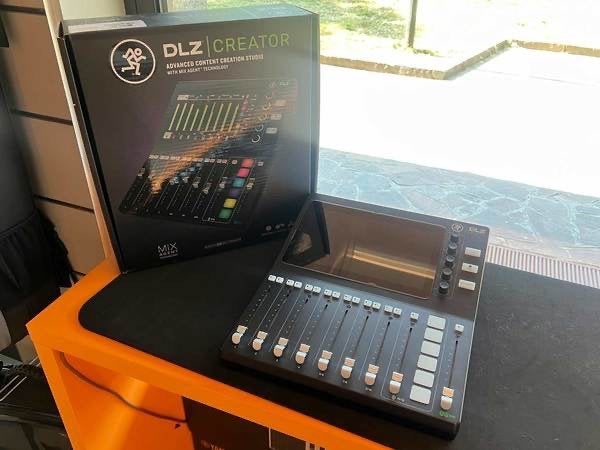 Mackie dlz podcast mixer, Ophalen, Zo goed als nieuw, Minder dan 5 kanalen, Microfooningang