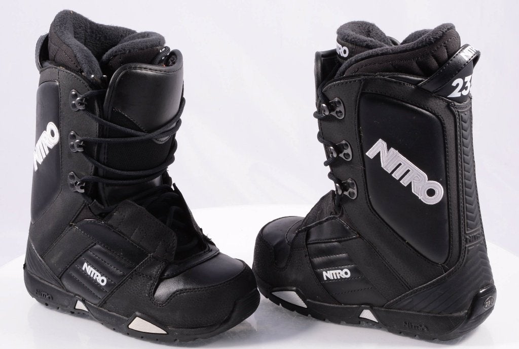 Chaussures de snowboard 37 EU NITRO, noir/blanc (TOP état), Envoi, Utilisé, Chaussures